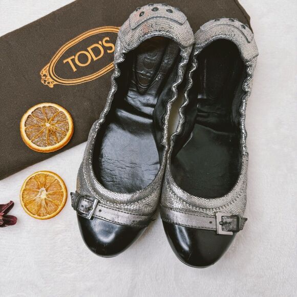 Tods Ballet Flats Black Mixed Media Cap Toe Buckle Scrunch 8.5 Classic Leather - Picture 1 of 10